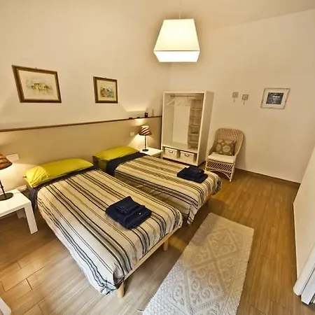 Bed & Breakfast Livingstone *